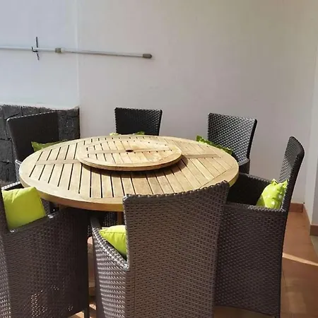 Playa Blanca Sleeps 6 Pool Wifi Villa Playa Blanca (Lanzarote)
