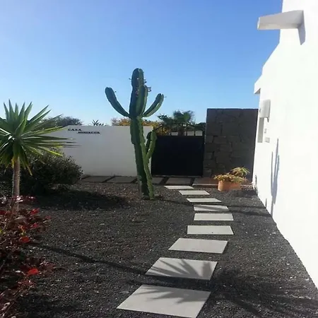 Villa Playa Blanca Sleeps 6 Pool Wifi